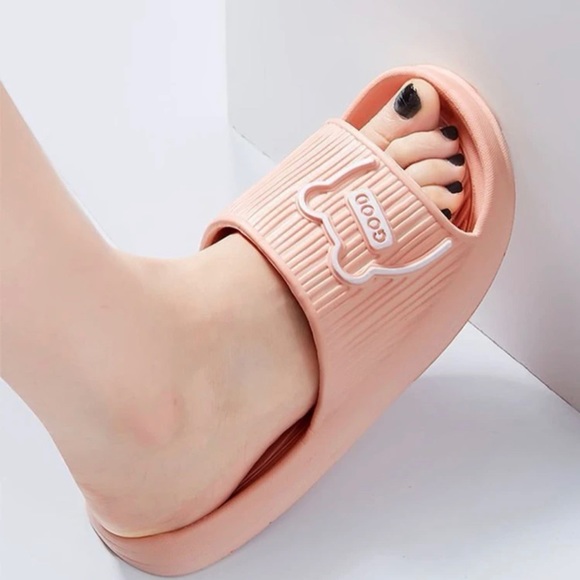 Women Good Bear Graphic Pink or Grey Slides *NEW* - Picture 3 of 13